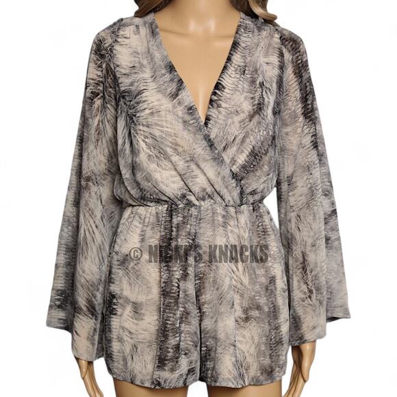 Boho Wrap Romper Long Sleeve V Neck Bell Sleeve Abstract Print Neutral Size S - Picture 3 of 10